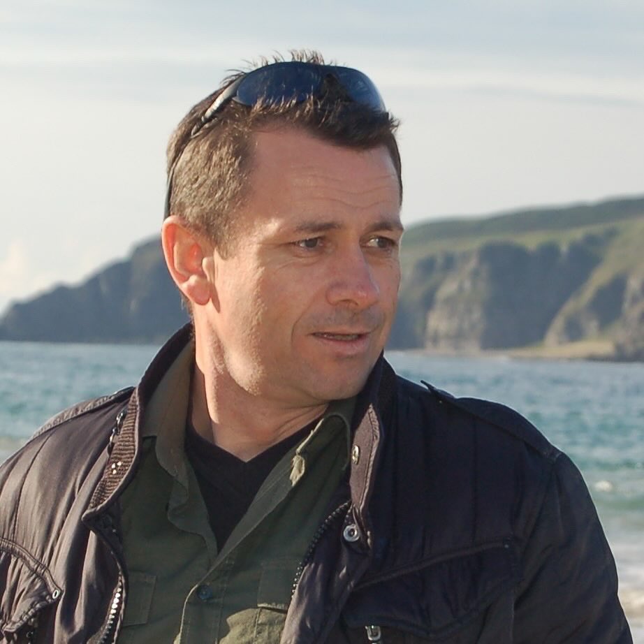 Track 5:

Bombshell by Barney Gribbin

Barney tells the story of a weekend that changes everything. 

richardclements.bandcamp.com/track/bombshell

#thestorymakersproject 

**best listened on headphones**