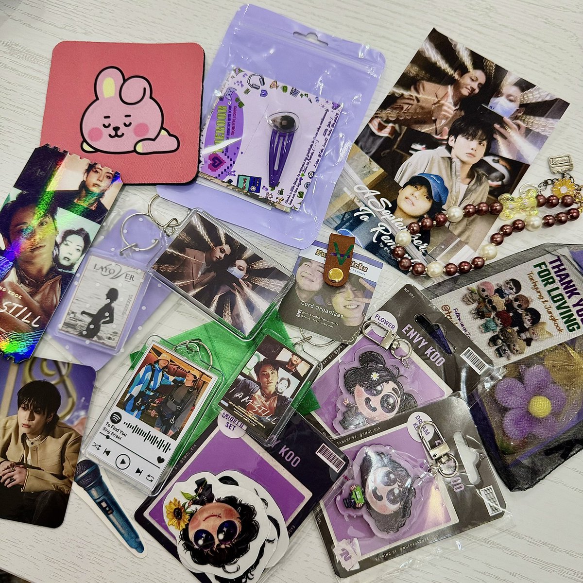 vjkbunny's tweet photo. this is my first time to attend this kind of event & I conclude na napaka OA tlaga sa fbies ang tkkrs hahahahaha kakauwi lng po nila sa mindano! 

so thankful to everyone na meet ko & also shared/exchanged their freebies during #TKbiganSept2Remember event, much appreciated po! 🥹💚💜

Love, 
Vjkbunny 🫶🏻