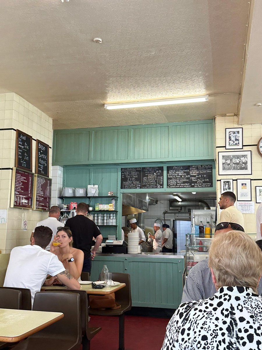 daudinamdar's tweet photo. Nothing beats the smell of a freshly prepared breakfast.🥰🍽☕️ https://t.co/9h0aSnvFy7