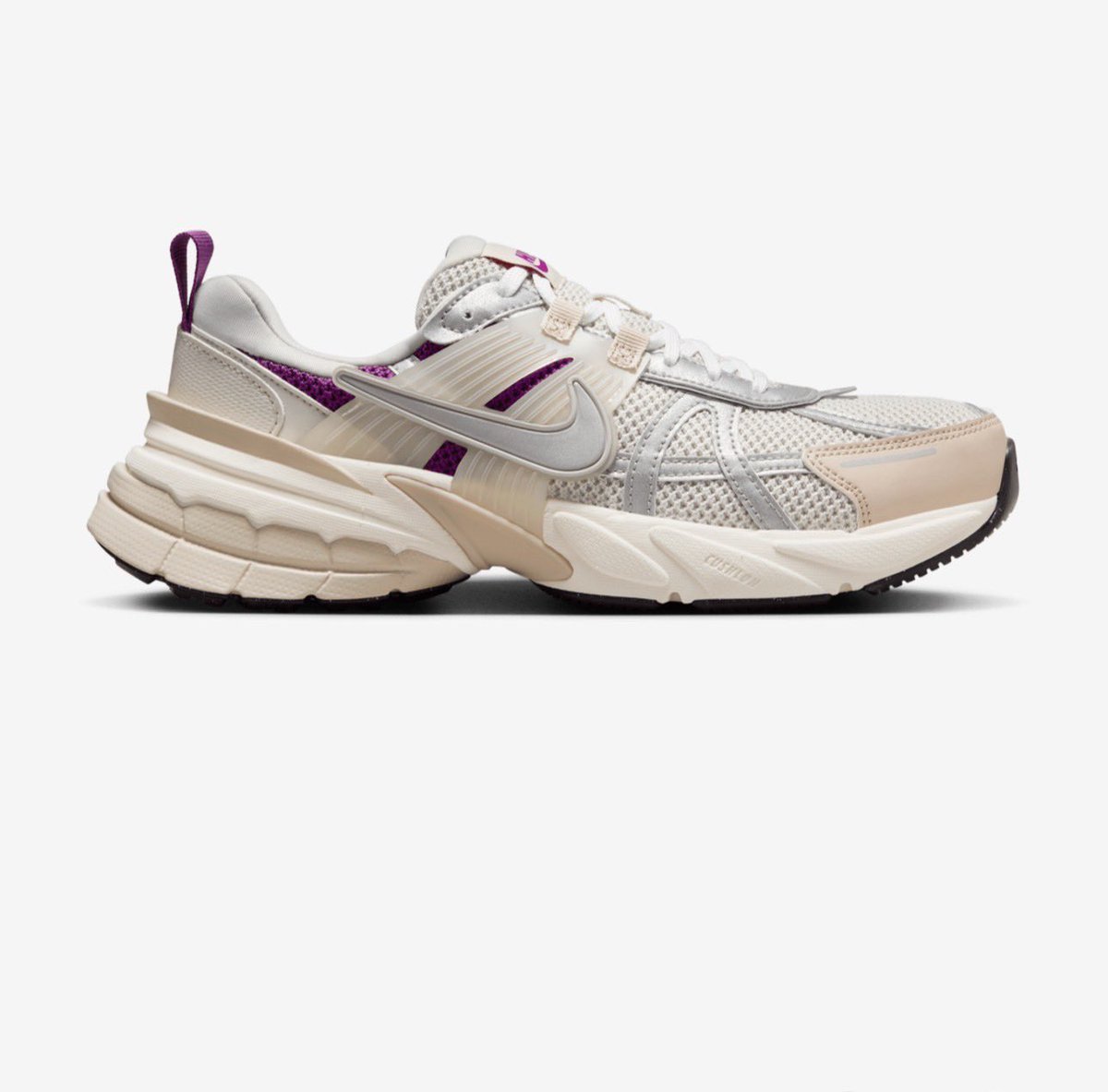 pomargusky's tweet photo. [ #Skyพรีออเดอร์ ] 🌻  Sale ! 
Nike V2K : 3590 บาท 
สีตามเฉพาะที่ลงค่า 

ปกติ 5000 เลยค่า

#รองเท้าnike #Nike #พรีจีน #พรีออเดอร์ญี่ปุ่น #พรีออเดอร์เกาหลี #พรีเกาหลี #พรีออเดอร์จีน #ของมันต้องมี #ของดีบอกต่อ #saveออมหลิง #โกแฮร์ #BAMESISSHOWCASEINTORONTO #รองเท้า #รองเท้าadidas https://t.co/bjNc5PVyKv
