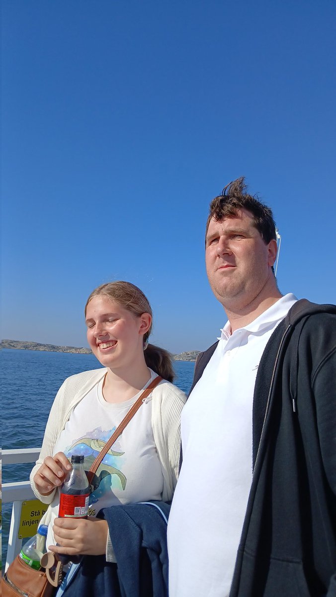 stefanrocket's tweet photo. A life on the ocean waves, and don't forget the liquorice ice cream https://t.co/ywes9ZzEKK
