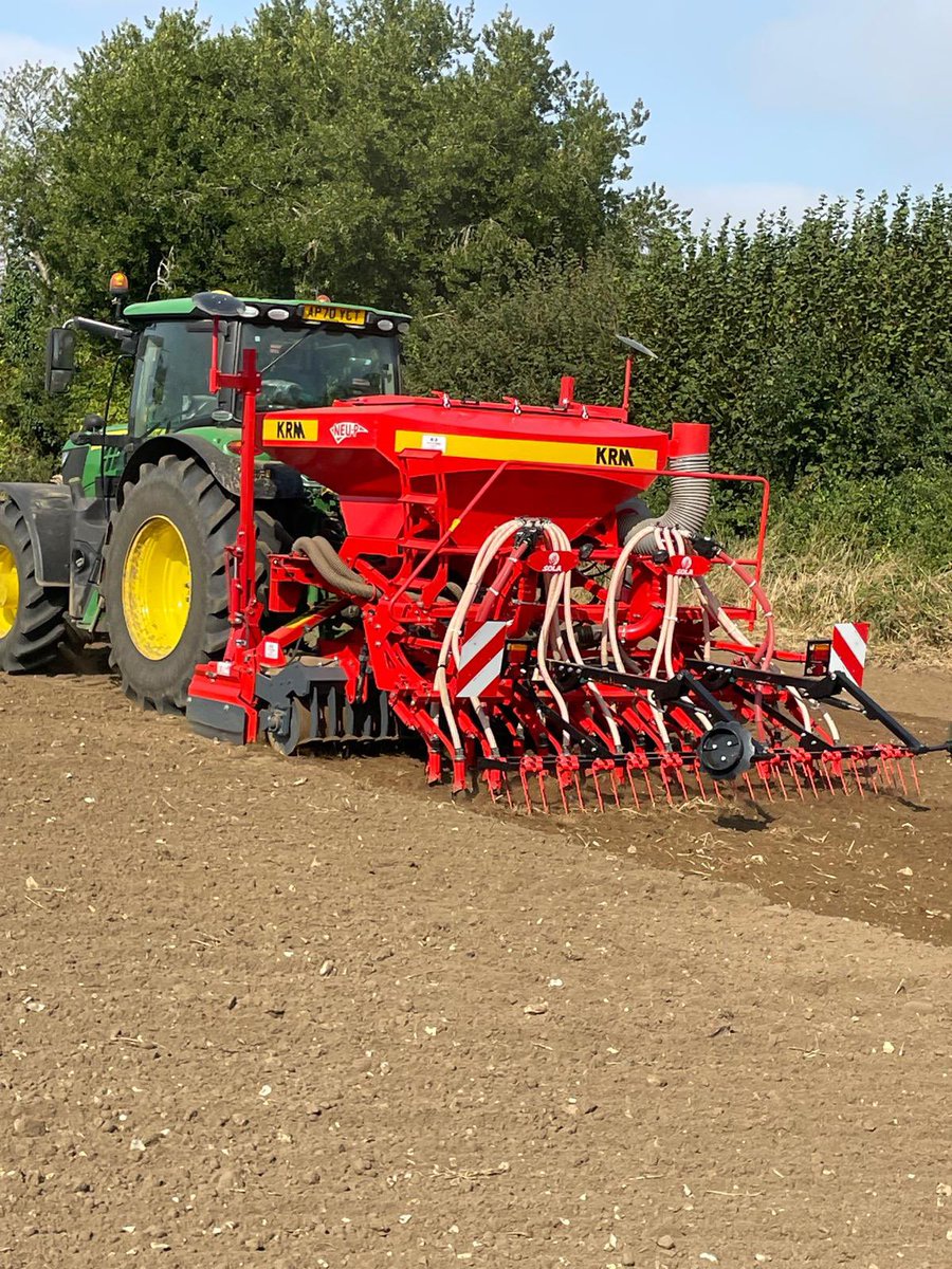 Drilling in North Norfolk this week . . .

3m Neu-P combination Tine Drill supplied earlier this year by Ernest Doe Power - Fakenham

KRM Quality Farm Machinery #ForBritishFarmers &amp; Growers
🌱 Plant-It | Feed-It | Weed-It 🌱
