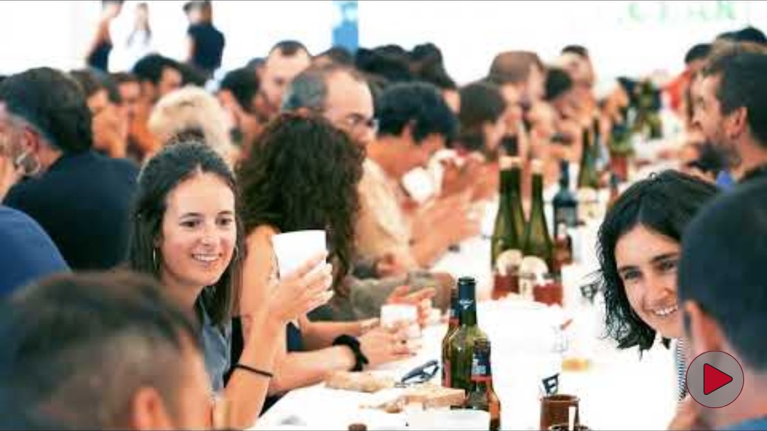 [🎦BIDEOA] Izpegiko bestak: asimilizazioari aurre egiteko hitzordu herrikoia 

Baztango eta Baigorriko gazteek Izpegiko bestak antolatu dituzte  bigarren aldiz. Mugaren gainetik, zubiak eraiki eta asimilazioaren  kontra borrokatzeko xedearekin
ahotsa.info/albisteak/izpe…