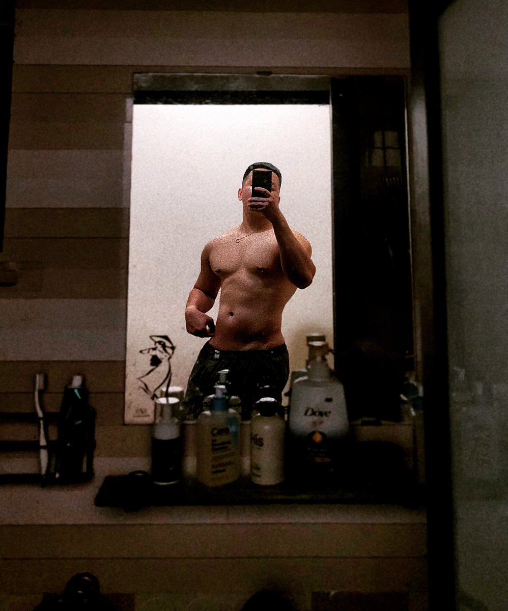 kid25311's tweet photo. Would you like to get drunk with me tonight ? https://t.co/4eYsfGB8pX