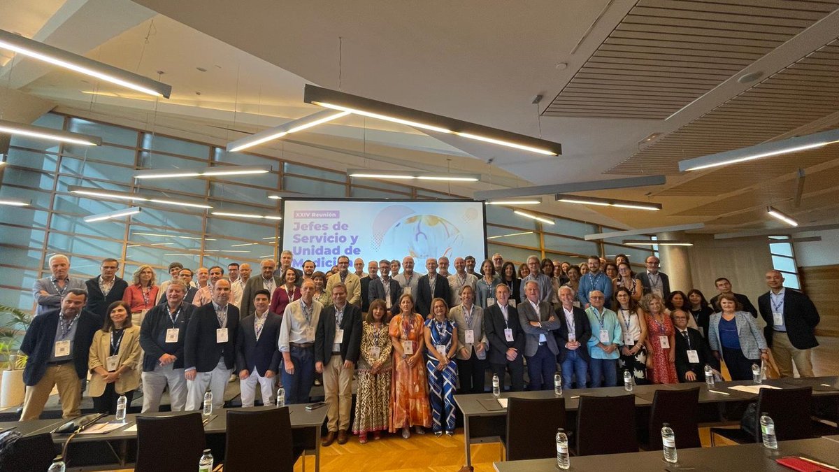 📢#24SEMIJJSS | Los jefes de Servicio y de Unidad de #MedicinaInterna de los hospitales españoles se han reunido este sábado en #Zaragoza para abordar el presente y futuro del #internista en la investigación e innovación, asistencia y Universidad
🔗Más información