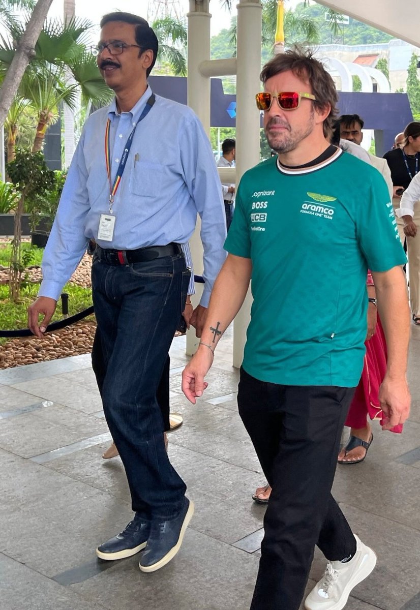DesiRacingco's tweet photo. 🇮🇳 | Fernando Alonso has arrived in Chennai! 

Alonso is attending an event in Cognizant's Office in Chennai. 

#F1 https://t.co/iytlUTp0Bn