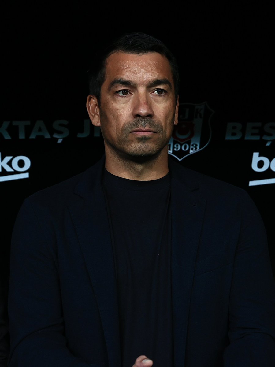 Beşiktaş duran toplarda gelişmek zorunda.

Süper Lig'de maç başına en çok korner kullanan takımlar;

1) Galatasaray - 7.5
2) Beşiktaş - 6.4
3) Fenerbahçe - 6.17
4) Konyaspor - 5.5

Beşiktaş ligde maç başına en çok korner kullanan 2. takımken maç başına duran top gol beklentisi