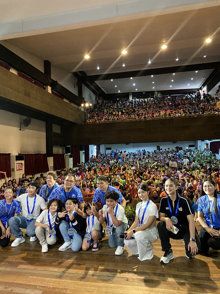 Thank you Paco Catholic School para sa ma init na pag tangap sa mga taga Bukang Liwayway! 😇

#AngHimalaNiNiñotv5
#MquestVentures 
#CornerstoneStudios