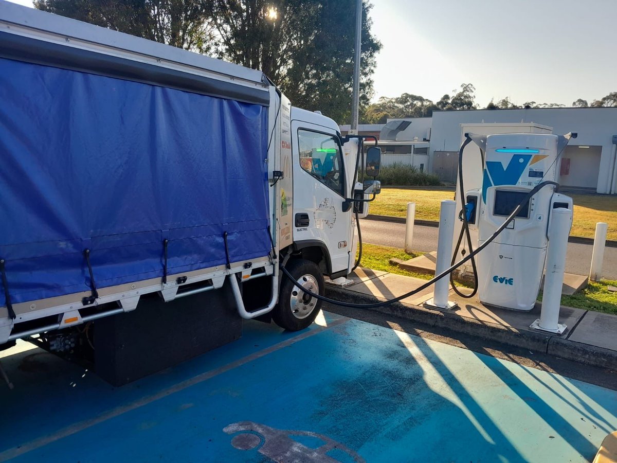 Day 16 ✅

Port Macquarie to Sydney NSW 404km.
Mostly 48kWh/100 consumption at 90kph highway driving. Stopped at Taree South, Beresfield, Cameron Park. Codriver change tonight.

Follow the journey here! 🔗 web.v2track.com/public.aspx?su…