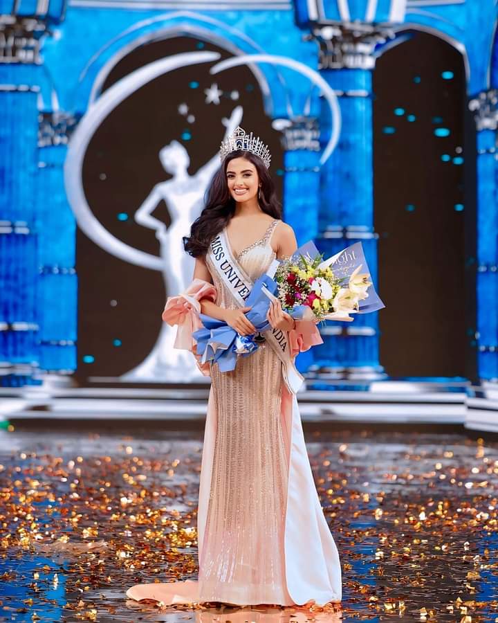 TraditionsTrove's tweet photo. Crowned Miss Universe India 2024! 🌟🎉 Huge congratulations to Rhea Singha, the 19-year-old from Gujrat 

#MissUniverseIndia2024 #RheaSingha #CrownedQueen #GujaratPride #BeautyWithPurpose #RoadToMissUniverse #IndiaOnTheGlobalStage #Inspiration #MissIndia #MissUniverse https://t.co/Mdr4Ioz9wU