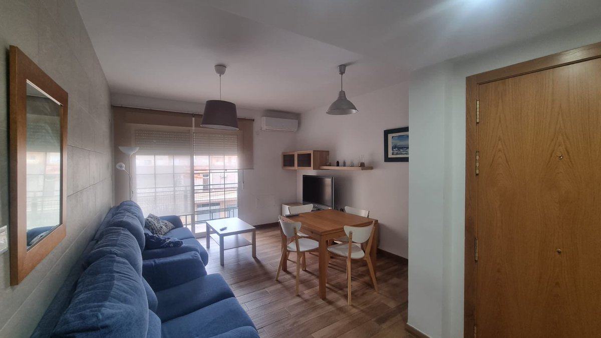 caro_aguilera_'s tweet photo. 🏠Buscamos compañera de piso
📍Zona Vista Alegre, Murcia 
Junto a la parada Abenarabi y a 10 minutos de la circular.
💰300+gastos
ℹ️Para más información: @caroaguiera_
#queydondeestudiar 
#umu
#murcia 
#pisosmurcia https://t.co/sdMOHEmv5a