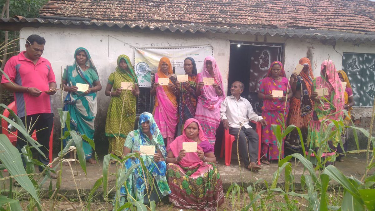NREGA_Sangharsh's tweet photo. @JVSS_Bihar @narendramodi @MoRD_GoI @ChouhanShivraj “Release NREGA funds for West Bengal; #SaveNREGA” - 2500+ NREGA workers from Gujarat’s Panchmahal & Dahod dists, have written to @narendramodi and donated ₹1 each in protest, demanding the immediate resumption of NREGA in West Bengal. @MoRD_GoI @ChouhanShivraj @PBKMS_ https://t.co/27ctgRPVF1