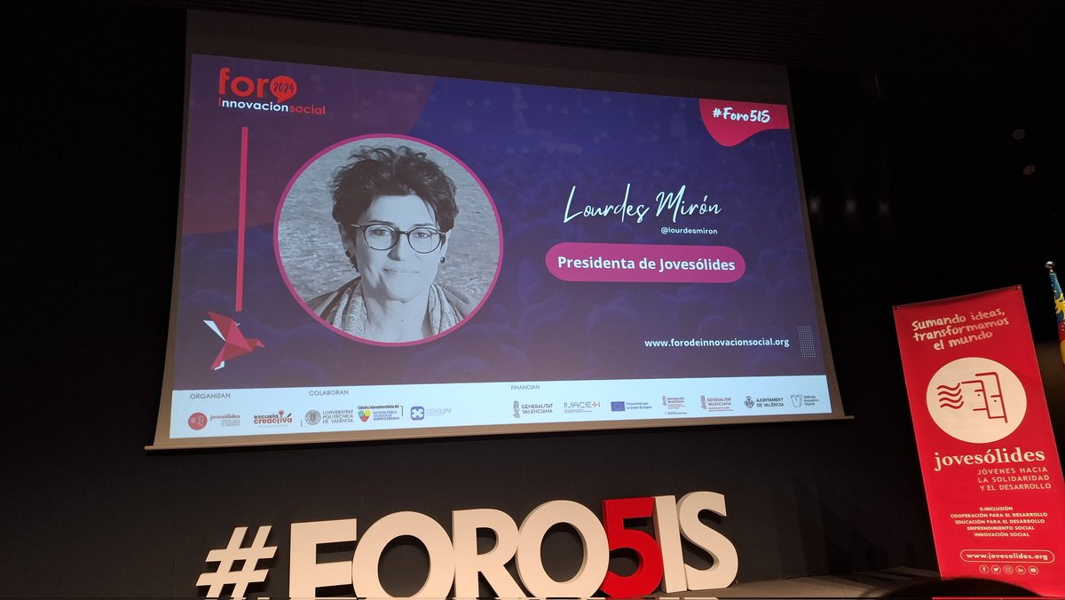 vtraver's tweet photo. Cambiemos el mundo desde la innovación social. Desde la @UPV, con @JOVESOLIDES como motor y @lourdesmiron @Bouty_Elhadri. Auditorio lleno para ver cómo la IA puede mejorar nuestra sociedad. Gracias #ivafiq #foro5IS #spvss https://t.co/CJFsT29ani