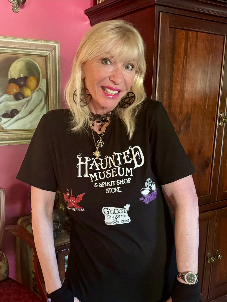 Patti Negri Official rocking one of our exclusive T-shirts 👻🤘
#stokeontrent #Museum  #whatson #Staffordshire #stoke #paranormal #ghosthunt #ghosthunting #tours #hauntedmuseumstoke #haunted #hauntedmuseum #ghosthuntersofstokeontrent