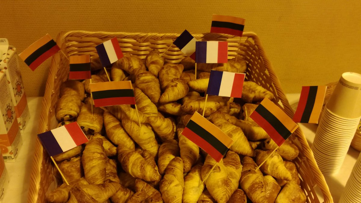 Dans le cadre du programme <a href="/EUErasmusPlus/">Erasmus+</a>, le lycée <a href="/CGuerinPoitiers/">Lycée Camille GUERIN</a> accueille pendant une semaine des élèves du lycée Lycéjus de Vilnius.
<a href="/acpoitiers/">Académie de Poitiers</a> <a href="/DSDEN86/">DSDEN de la VIENNE</a>