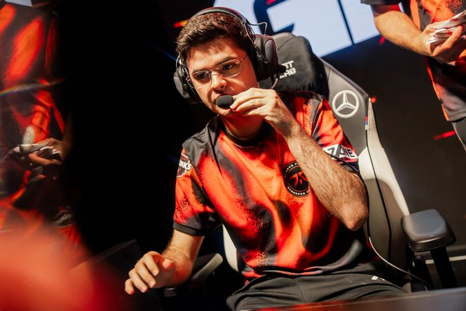 LVPesLoL's tweet photo. ¡De #SuperligaLoL a #Worlds2024!

El terror de la toplane, @OscarininXD 👊 https://t.co/4EajXxk8BF