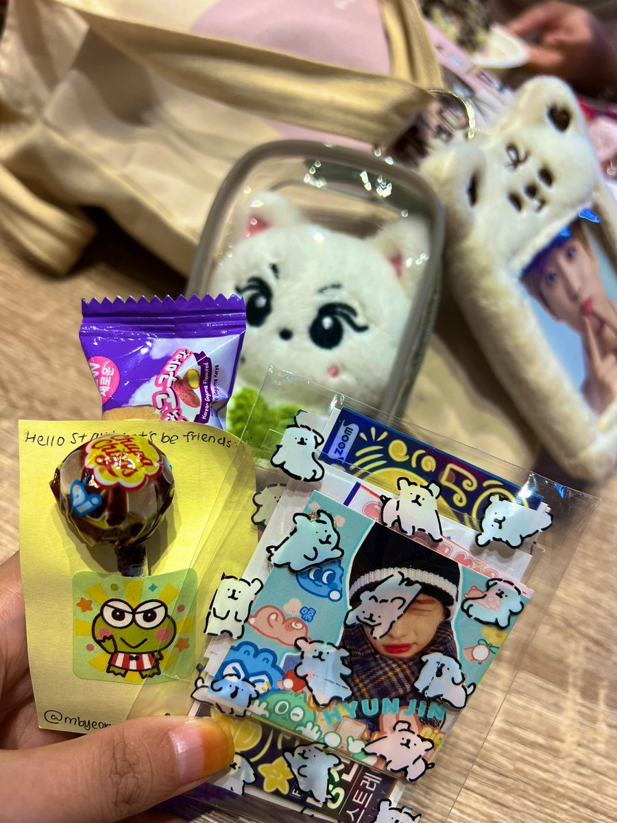 i_x_na's tweet photo. love the event 🥰. thankyou for all freebies  #HanLixMin_theBratzAreBack https://t.co/3Y95i0tHPe