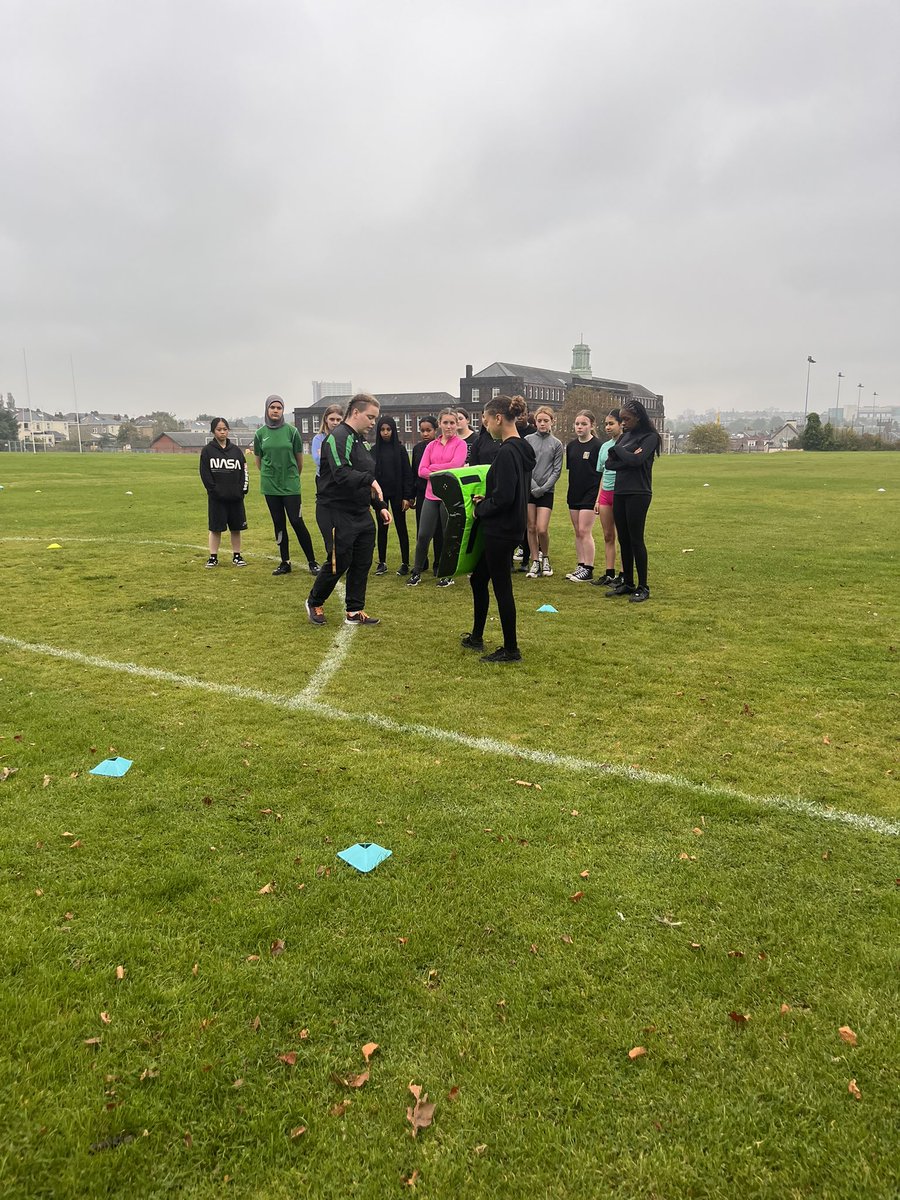 STAphysed's tweet photo. Girls School of Rugby working on tackling today 😎 @StThomasAqSec @CoachCafolla https://t.co/Y8CJ1A5ie9