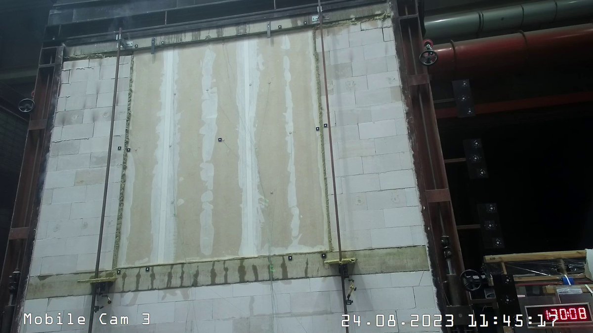 🔥 In support of #FireDoorSafetyWeek, we’re highlighting that our Internal Wall Type 1B achieved over REI 90 in a fire test at <a href="/IftRosenheim/">ift Rosenheim</a> 🔥

See the before and after images 👇 

Here’s to sustainable, fire-safe construction! 

buff.ly/468Lvjc 

#FireDoorSafety