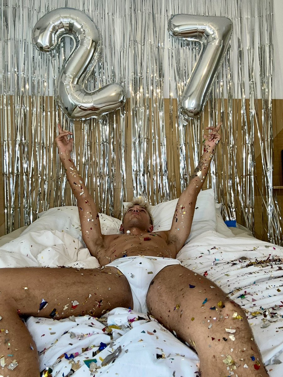 It’s my birthday ! 🎂💋