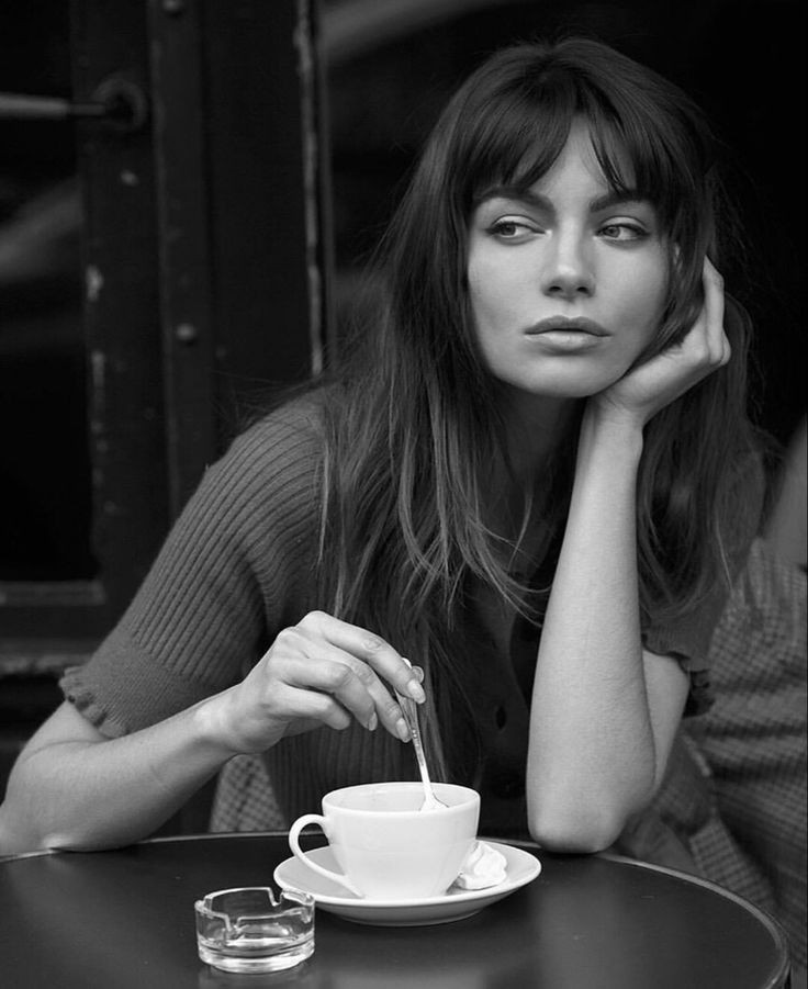 Gözüm üzerinde 
O süslü kadınlara   RT eden parmaklarını kırarım senin
Bilmem anlatabildim mi 🤨