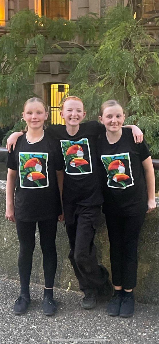 3 students travelled to Sydney to perform in the Auslan signing choir at the Primary Proms this evening. 
3 day trip for their families. We are very proud of them. 
#NSWPublicSchools #Music#Education