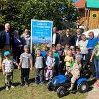 Eine Gemeinde, die den Fairtrade-Gedanken lebt: Steuerungsgruppe des Landkreises zu Besuch in Sankt Englmar landkreis-straubing-bogen.de/buergerservice…