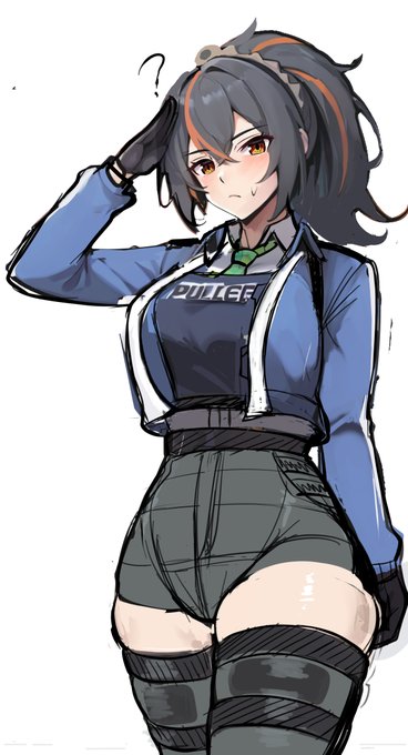 朱鳶の新衣装について考えている 