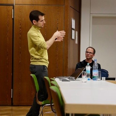 momentum (@dshs_momentum) on Twitter photo Zu Gast beim Symposium "Science in Swimming": Univ.-Prof. Dr. Patrick Wahl und Sebastian Keller (Abt. Leistungsphysiologie) hielten in Frankfurt einen Vortrag zum Thema "Von der Diagnostik zum individualisierten Training". Zu Gast beim Symposium "Science in Swimming": Univ.-Prof. Dr. Patrick Wahl und Sebastian Keller (Abt. Leistungsphysiologie) hielten in Frankfurt einen Vortrag zum Thema "Von der Diagnostik zum individualisierten Training".