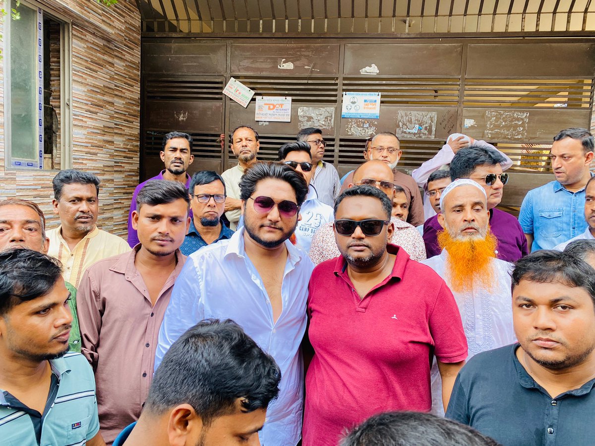 roufshaqib's tweet photo. তারিখ: ১৭/৯/২৪
স্থান: নয়া পল্টন জাতীয়তাবাদি দল বি এন পির
প্রধান কার্যালয়ের সামনে।
গনতান্ত্রিক বাংলাদেশ গরতে বি এন পির ভারপ্রাপ্ত চেয়ারম্যান @trahmanbnp এর ডাকে আজকের সমাবেশে ৩৪নং ওয়ার্ড বি এন পির সকল নেতা কর্মী এবং সকল অংগসংগঠনের নেতাকর্মীরা উপস্থিত হয়। https://t.co/u02vDT62Pb