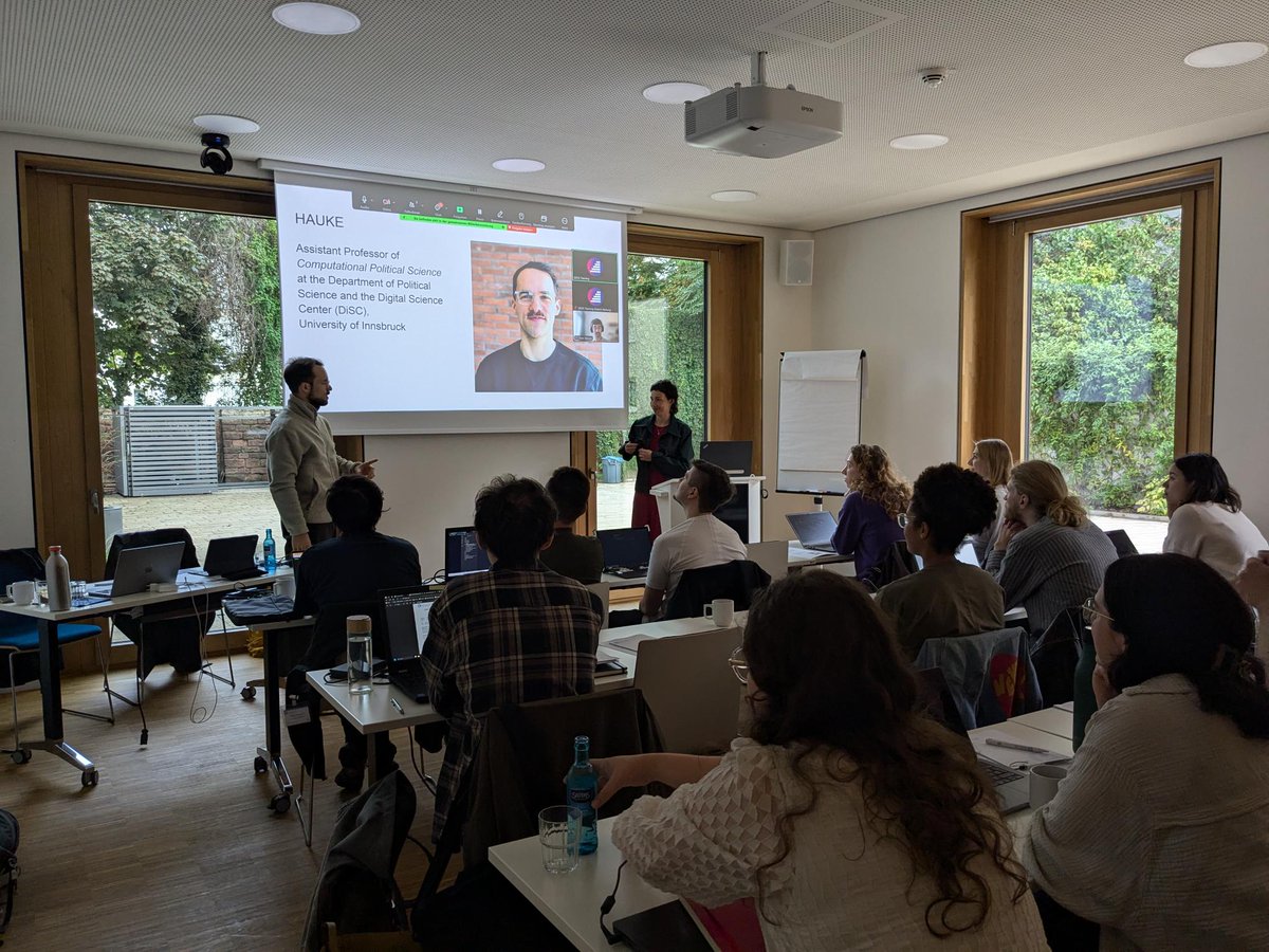 gesistraining's tweet photo. 👋 Warm greetings to all lecturers and participants in the final week of the #GESISfallseminar! With our last set of courses—two onsite and one online—we're excited to embark on 5 more days of learning and discussions around #CSS methods. https://t.co/j77E3h5ORy