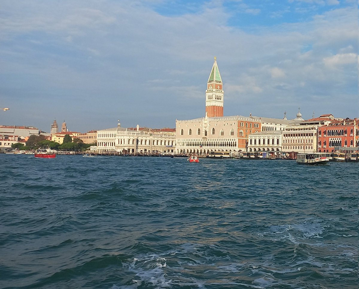 Quinten Akkerman (@q_akkerman) on Twitter photo Not a bad way to get back into work after a few months of stop, at the <a href="/CeNS_LMU/">Center for NanoScience LMU</a> / <a href="/econversion_de/">e-conversion</a> workshop in Venice, with a nice talk from <a href="/NorrisOMEL/">David Norris Lab at ETH</a> ! Not a bad way to get back into work after a few months of stop, at the <a href="/CeNS_LMU/">Center for NanoScience LMU</a> / <a href="/econversion_de/">e-conversion</a> workshop in Venice, with a nice talk from <a href="/NorrisOMEL/">David Norris Lab at ETH</a> !