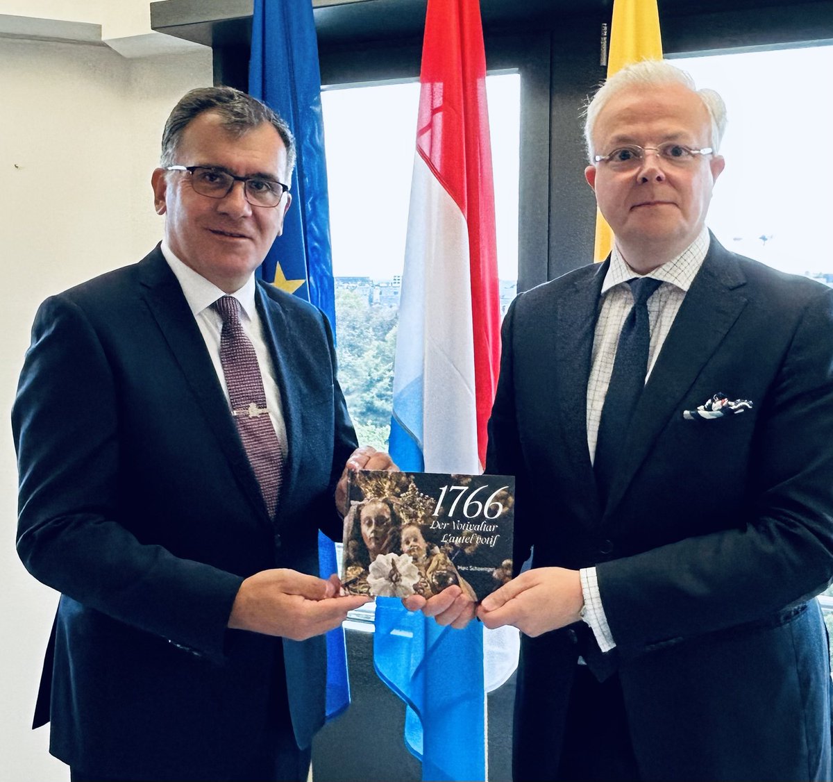 JCKugener's tweet photo. Deligthed to meet the Photographer and Author Marc Schoentgen who presented his new book β1766 lβAutel votifβ about the Votive Altar of Our Lady Consolatrix afflictorum at the Cathedral in #LuxembourgCity on time for the #PopeFrancis visit π±πΊπ»π¦ #POPEinLU #LUtoHolySee https://t.co/ZFjAZgeO4l