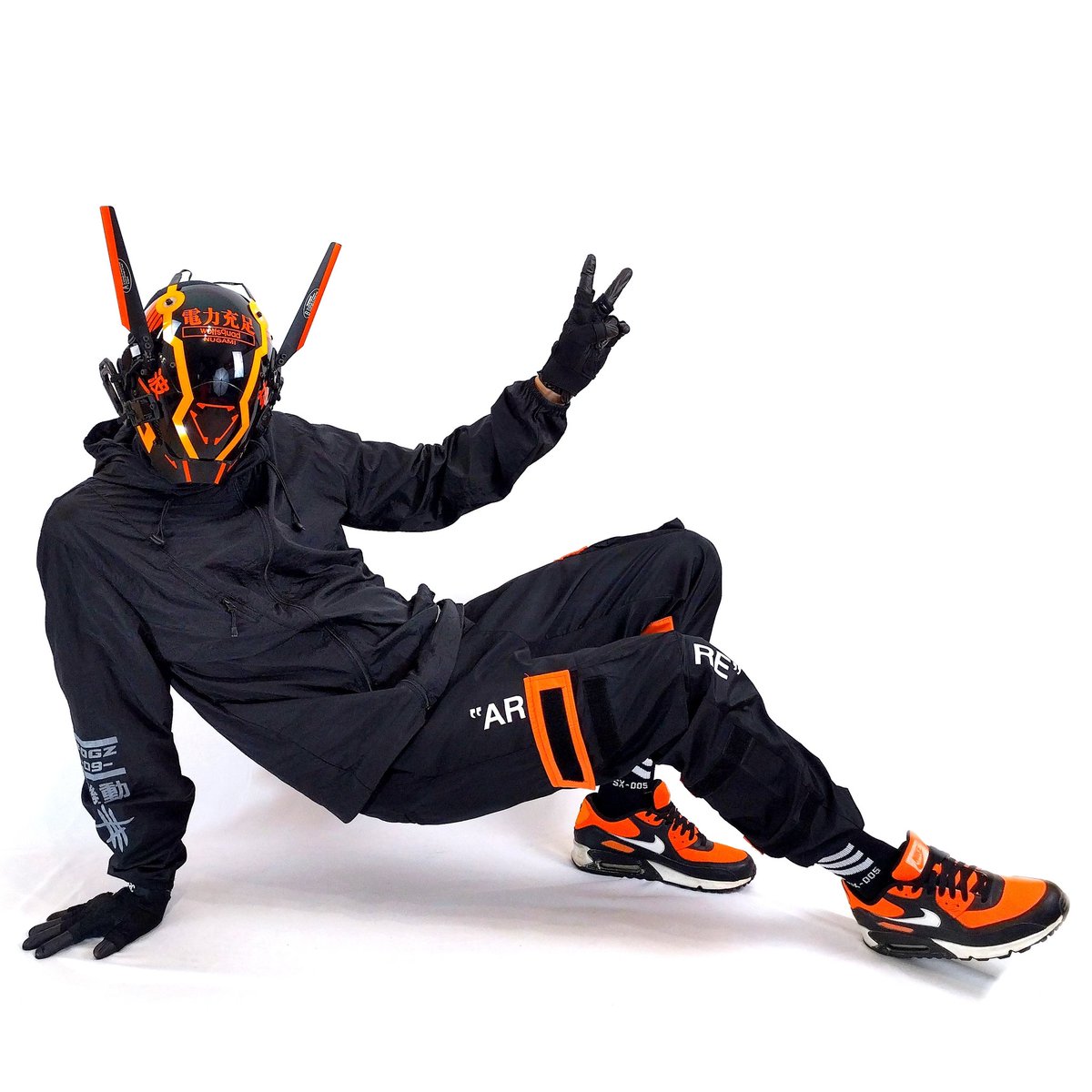 sonyfurry's tweet photo. Cyber drone teckwear !

#cosplay #furryart #fur #furryfandom #fursuitdog #japanstyle #fursuit #FURRY #furryartist #teckwear #fabrikofunivers #Nike https://t.co/FvS2JT7s8o