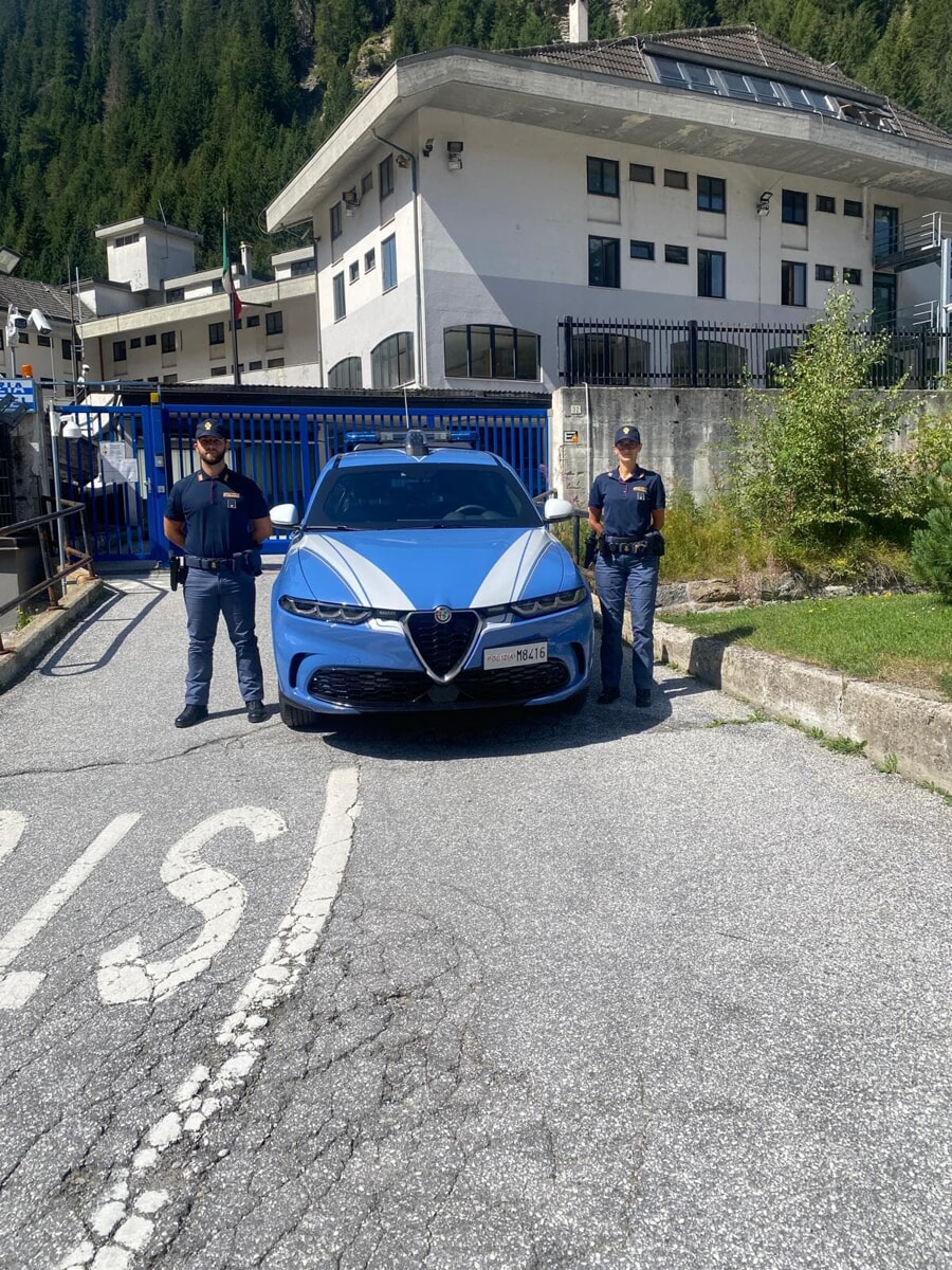 Latitante in Austria, specializzato in furti d'auto di lusso a Milano dlvr.it/TDZ8xc