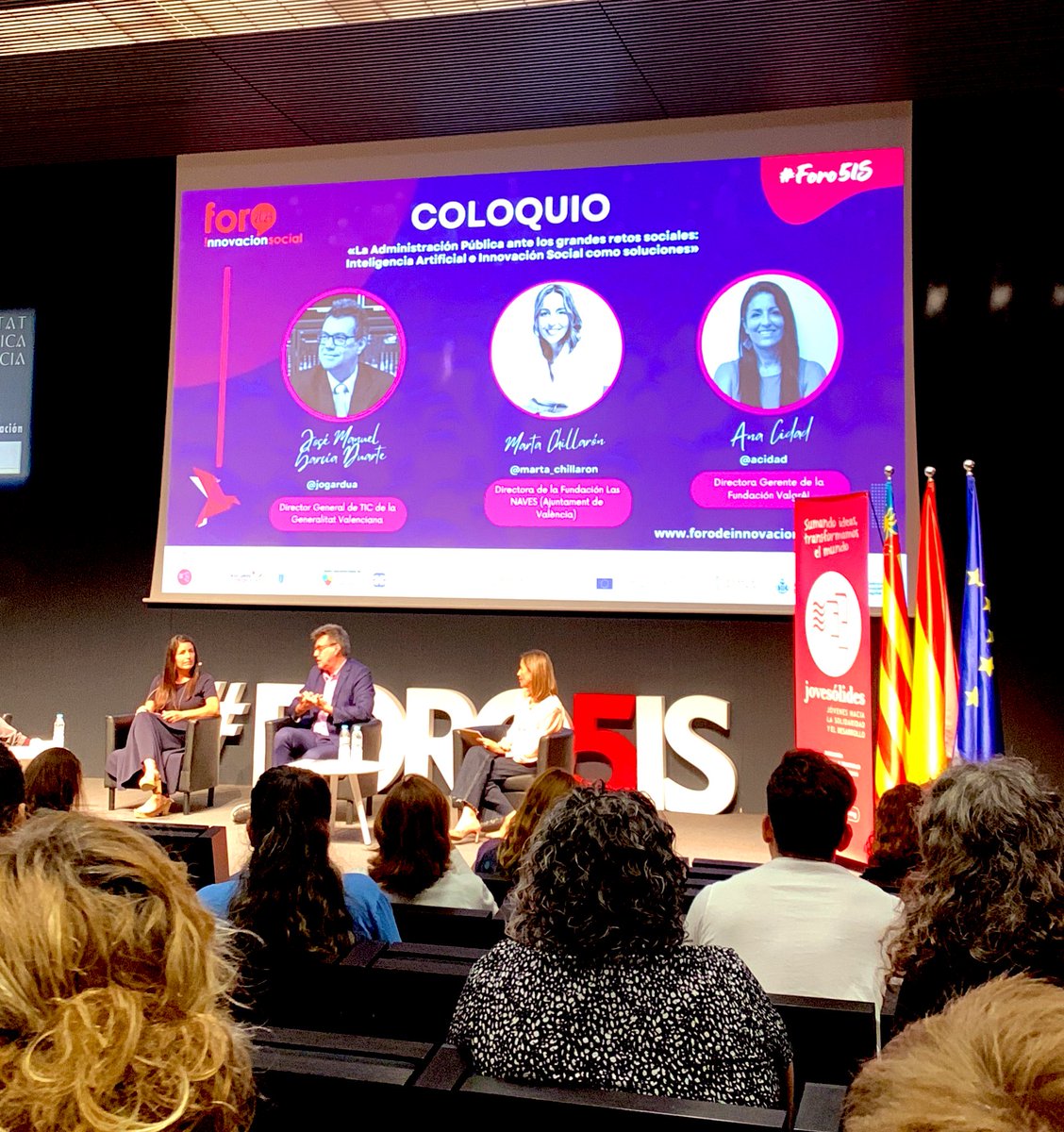 Gran dinamismo en el coloquio de hoy con <a href="/jogardua/">Jose Manuel G Duarte</a>, <a href="/marta_chillaron/">Marta Chillarón</a> y <a href="/acidad/">Ana Cidad</a>, debatiendo sobre cómo la IA puede enfrentar los desafíos sociales.

#Foro5IS #IA #InnovaciónSocial