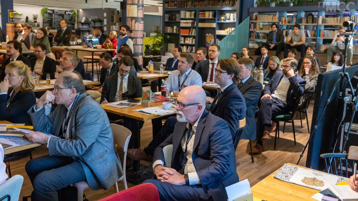 MCC_Budapest's tweet photo. Last week, @MCC_CfCP co-hosted a #NaturalLaw conference with @UpsPolitics. Featuring legal minds like Prof. John Finnis and other experts, it explored how Natural Law remains relevant and offers enduring and invaluable lessons for the problems of today. https://t.co/4OnJcsDFBq