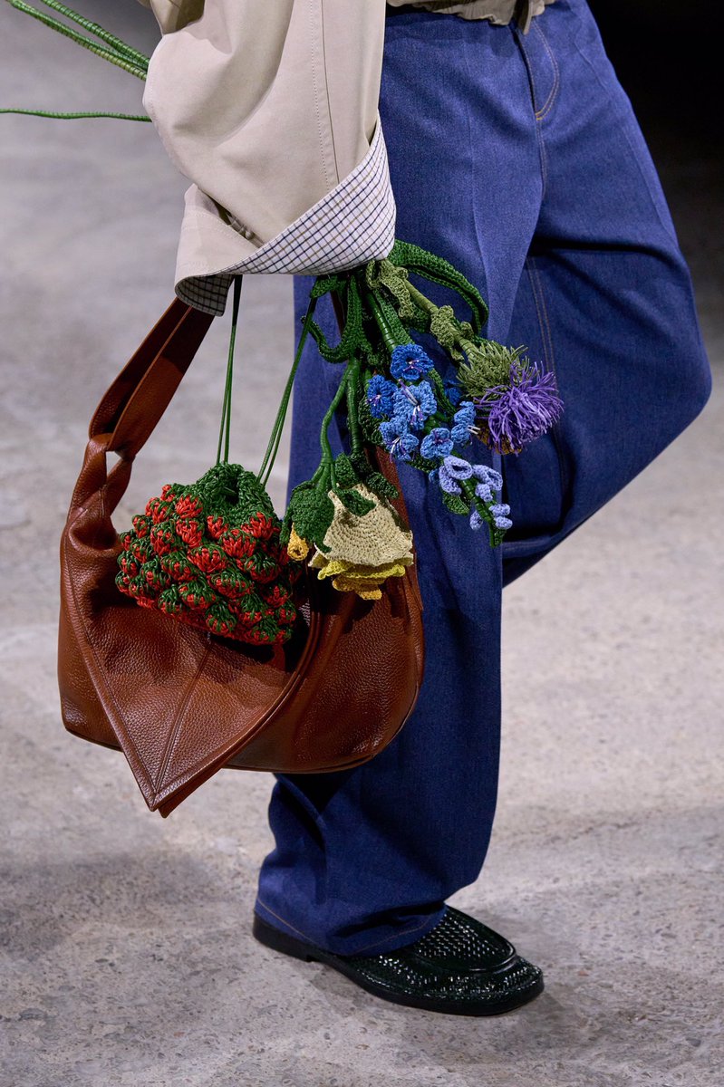 pradapearll's tweet photo. bottega veneta ss25 bags  —  a thread 💐 https://t.co/mG3OmyYqUu
