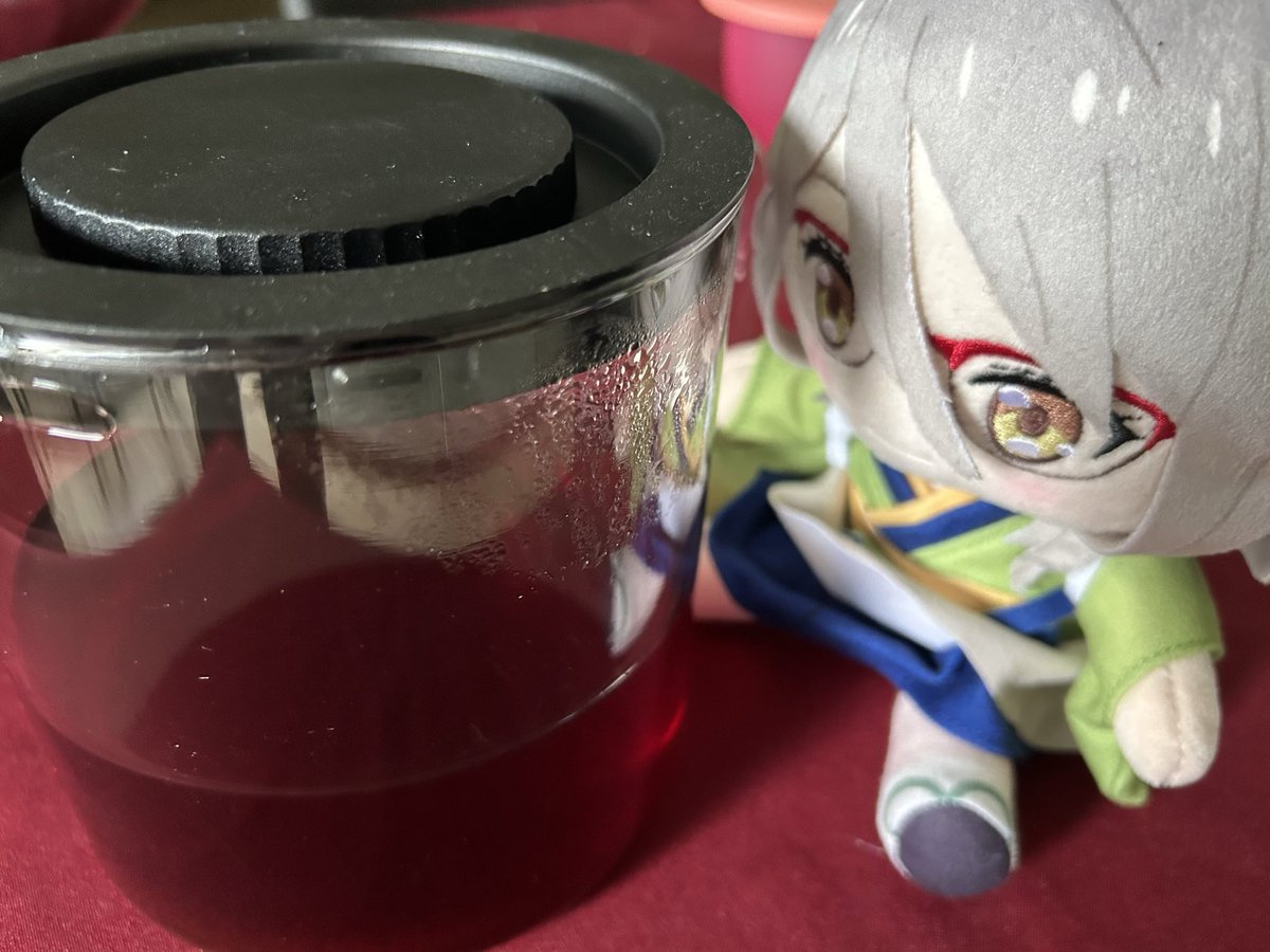 LycoRecoPlush's tweet photo. Caretaker is slightly sick - we have prepared a bombastic solution!
Thank you Klee, for lending us Dodoco for this!
#LycorisRecoil #lycoris_recoil #plushies #GenshinImpact https://t.co/d7BgKAtXrH
