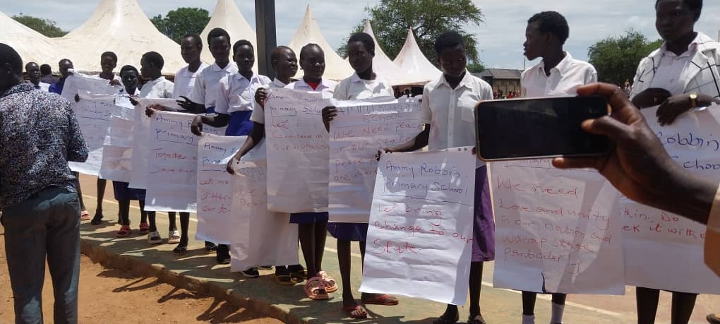 TOCH South Sudan (@sudantoch) on Twitter photo Celebrating the International Day of Peace in Kuajok, Warrap State! Together, we embrace our collective responsibility to nurture a culture of peace. Grateful for the support from partners and the commitment from the government to build lasting peace! #PeaceDay <a href="/RSRTFSouthSudan/">South Sudan RSRTF</a> Celebrating the International Day of Peace in Kuajok, Warrap State! Together, we embrace our collective responsibility to nurture a culture of peace. Grateful for the support from partners and the commitment from the government to build lasting peace! #PeaceDay <a href="/RSRTFSouthSudan/">South Sudan RSRTF</a>