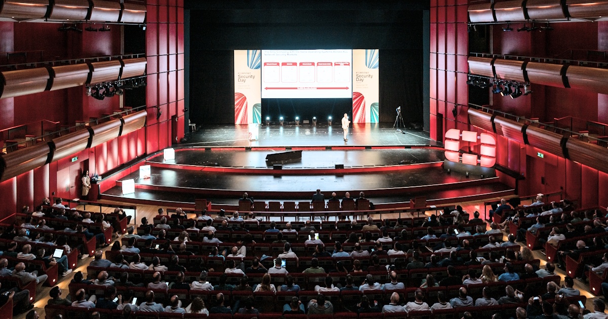 Πάνω από 900 επισκέπτες στο “Fortinet Security Day 2024” στην Αθήνα: Το Fortinet Security Day 2024, που πραγματοποιήθηκε στις 16 Σεπτεμβρίου, στο Κέντρο Πολιτισμού Ίδρυμα Σταύρος Νιάρχος, σημείωσε τεράστια επιτυχία, συγκεντρώνοντας πάνω από 900… dlvr.it/TDZBFD