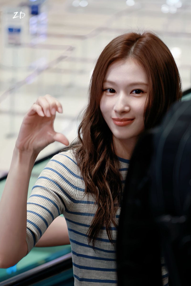 ZaDeng_0509's tweet photo. 240913

#사나 #SANA #サナ #TWICE #트와이스 https://t.co/Fqtd0e1nW8
