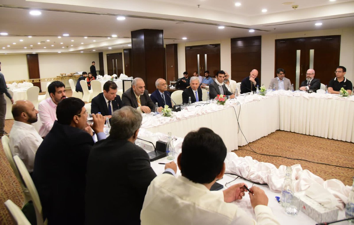 جی ایم او سویا بین کی پیداوار اور برآمد کے حوالے سے جائزہ اجلاس

وفاقی وزیر رانا تنویر حسین کا اجلاس سے خطاب 

جی ایم او سویا بین کی پیداوار کا معاملہ کابینہ میں زیر غور آیا

وزارت موسمیاتی تبدیلی کے اس حوالے سے کچھ تحفظات ہیں

ہمیں تمام محرکات کو مد نظر رکھ کر فیصلہ کرنا ہو گا