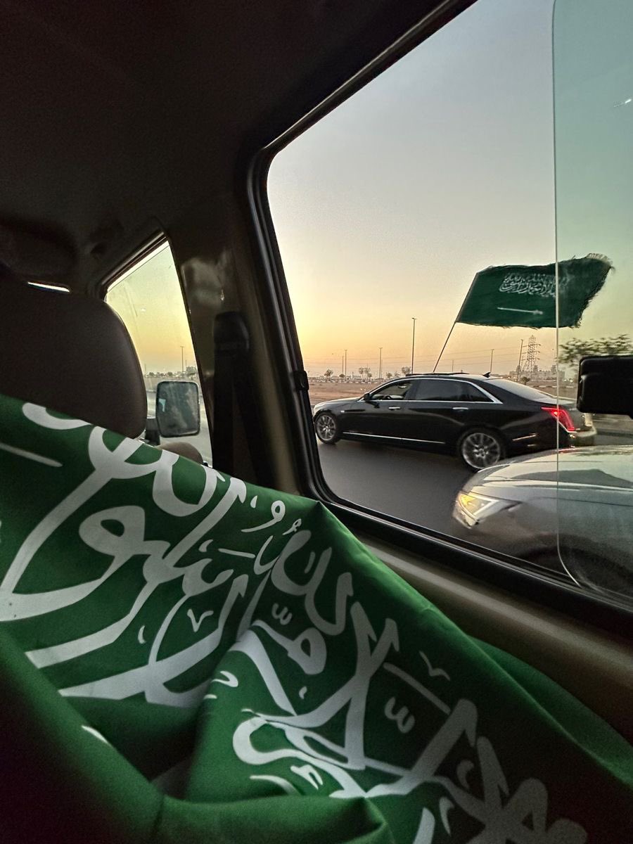 e_eui7's tweet photo. 23 سبتمبر | بداية تاريخ ومجد عريق💚

الحمدلله على نعمة هذا البلد العظيم الذي يعمه الأمن والأمان، الحمدلله الذي أعزنا بوحدة أرض تحت راية يكون التوحيد شعارها، وبحكم خير قادة لرعاية شعبها وصونه ..

دمتِ لنا فخرًا وعزًّا يابلادي 🇸🇦
 #اليوم_الوطني_السعودي_94 https://t.co/dcr3i8VLWS