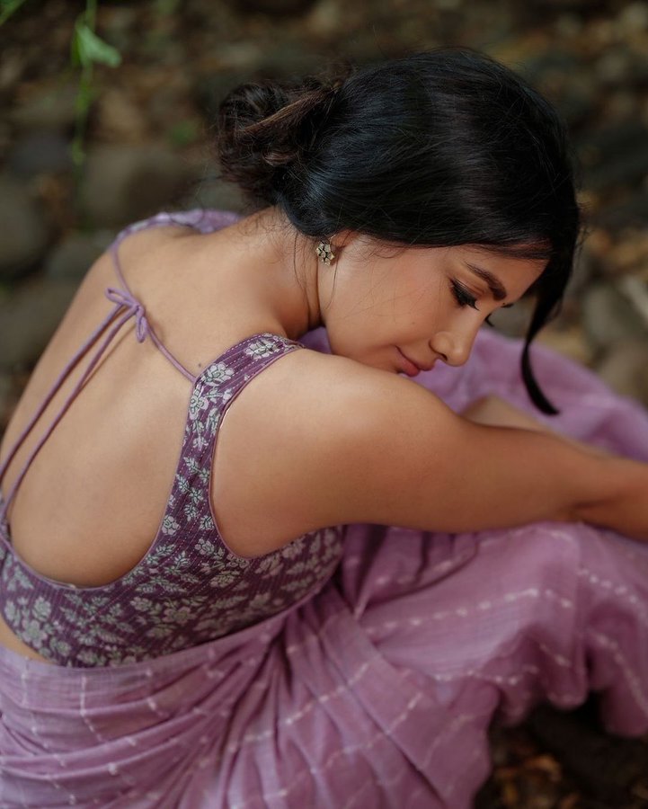 celebritycensor's tweet photo. #NabhaNatesh 💜😍🔥 https://t.co/xum7vZHxF9