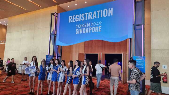 LitheumOfficial's tweet image. Litheum team had an incredible time at #TOKEN2049! Great discussions, meeting old friends, and making new connections! Exciting things are on the horizon—stay tuned! 🌐 

#Litheum #Web3  #TOKEN2049