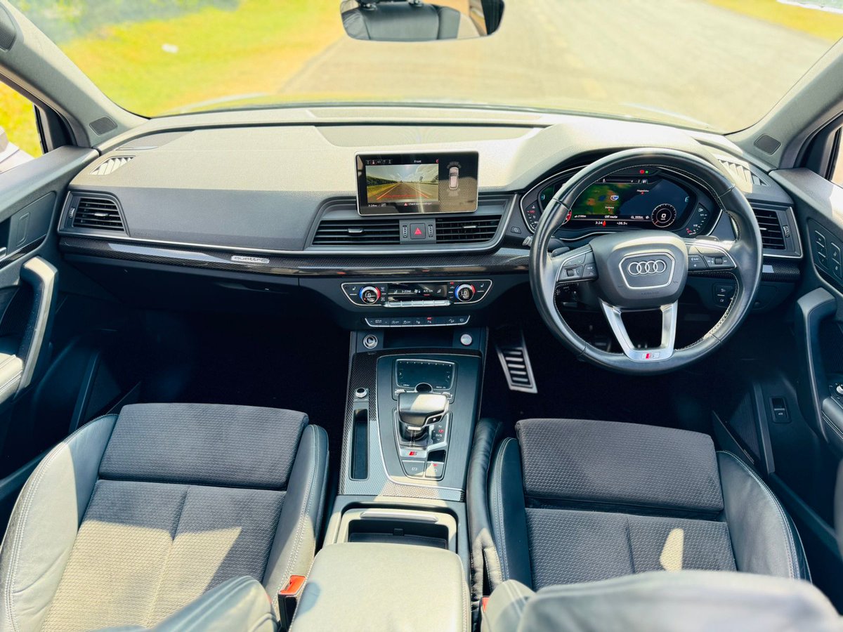 KimTimz's tweet photo. @gabrieloguda 2018 Audi SQ5 Quattro, 3.0L V6 supercharged petrol ,PANORAMIC SUNROOF , 8 speed automatic transmission,multiple driving modes (Eco,Comfort, Dynamic, individual) Electric leather seats , Parking assist sensors,Blind spot monitoring,heated front seats,Multicontrol steering 
6.5m https://t.co/AUjIxHosss
