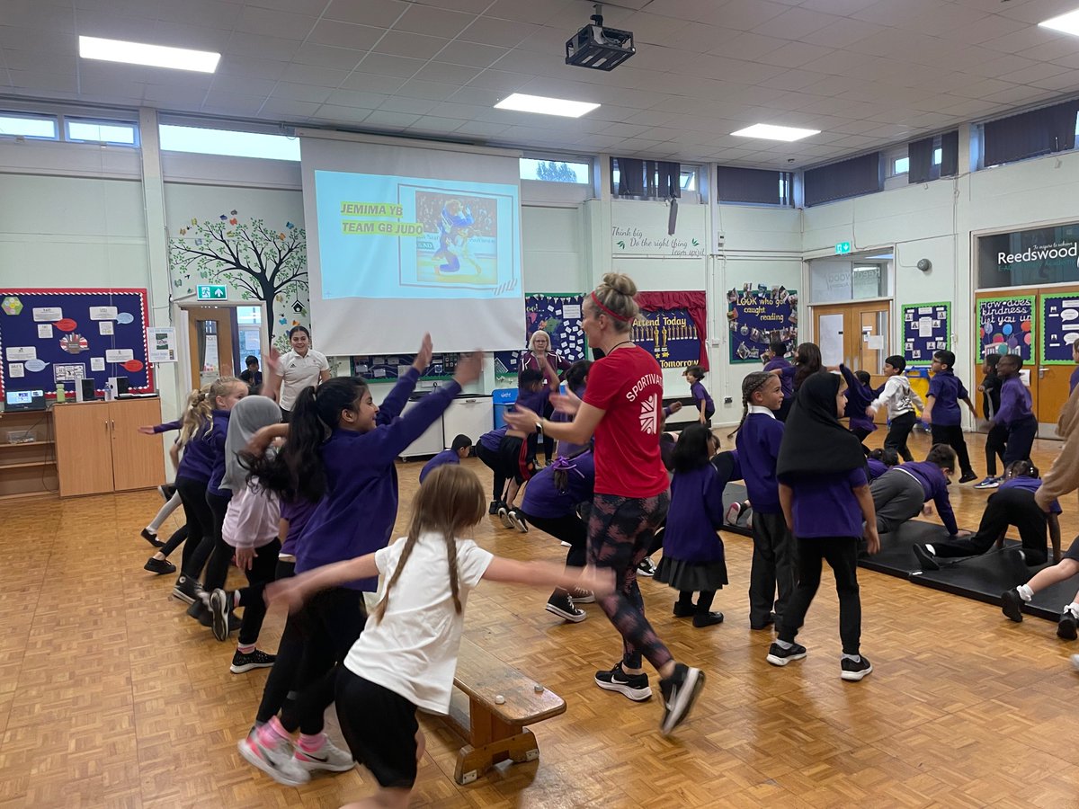 All pupils are enjoying the opportunity to meet the British Olympic athlete, Jemima Yeats-Brown as part of our sports event today. 🥋