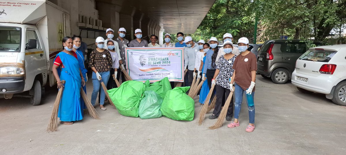 MYBHARATSURAT's tweet photo. Swachhta hi Seva programs...Held In Civil Hospital Surat. @YASMinistry @nyksindia @mansukhmandviya @nyksgujarat @sanghaviharsh @InfoSuratGOG @ddosurat @collectorsurat #SwachhtaHiSeva2024 https://t.co/xNJSR8hgZa