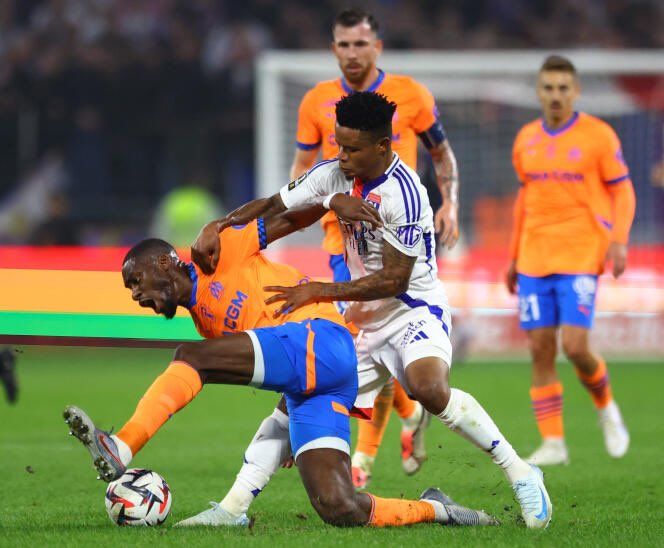 MassiliaZone's tweet photo. Qu’avez vous pensé de la prestation de Kondogbia hier soir en défense centrale ? https://t.co/BfFYW9I7aC